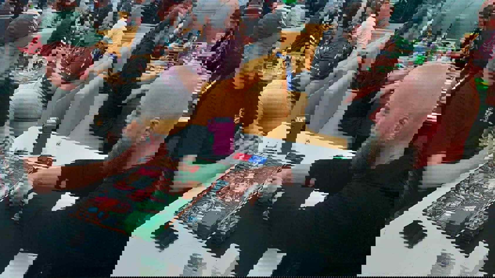 Messenger Creation C2D0B8FC EDEA 4700 B3ED B74D52AEBC09